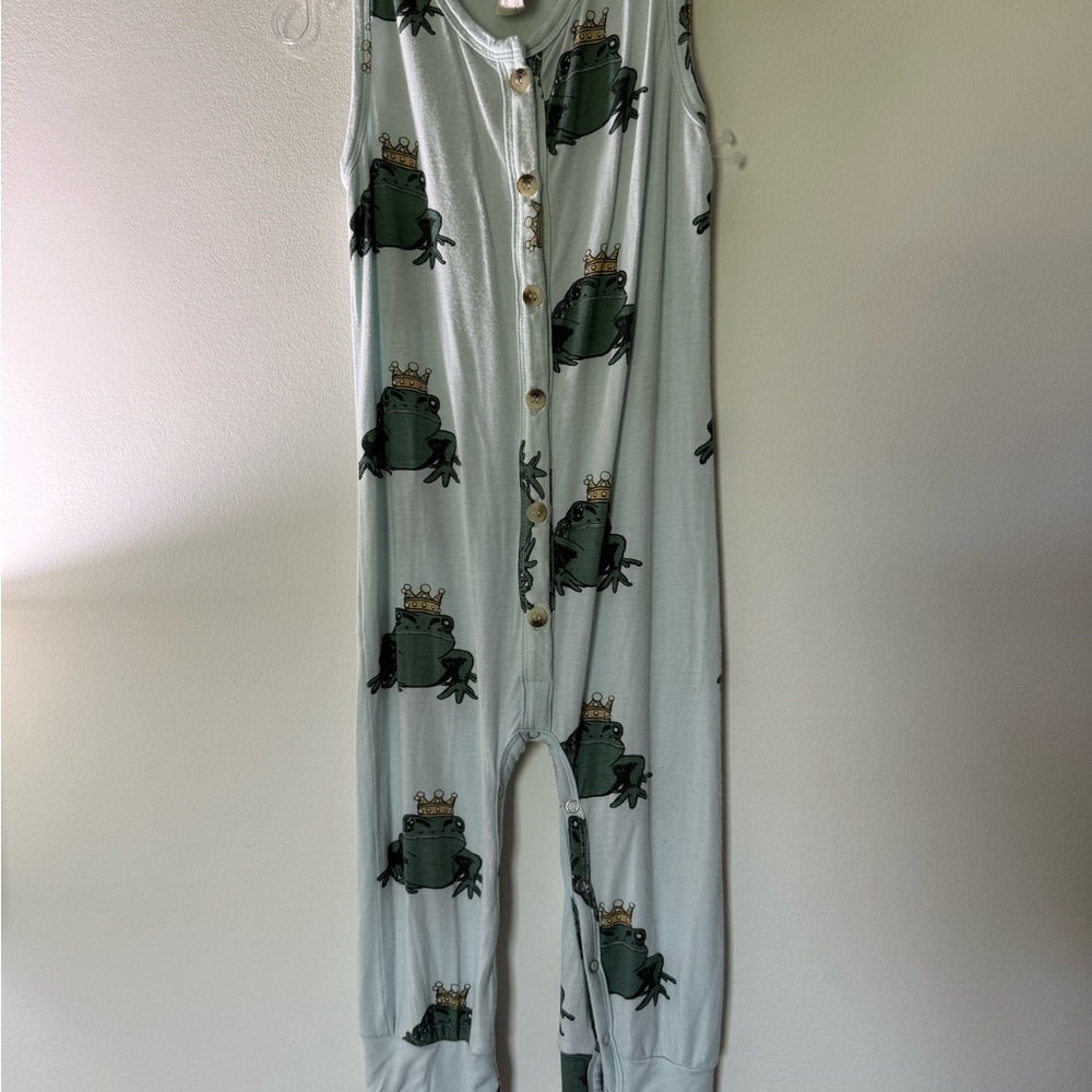 Kate Quinn Frog Crown Print Button-Front Jumpsuit Romper - Light Mint